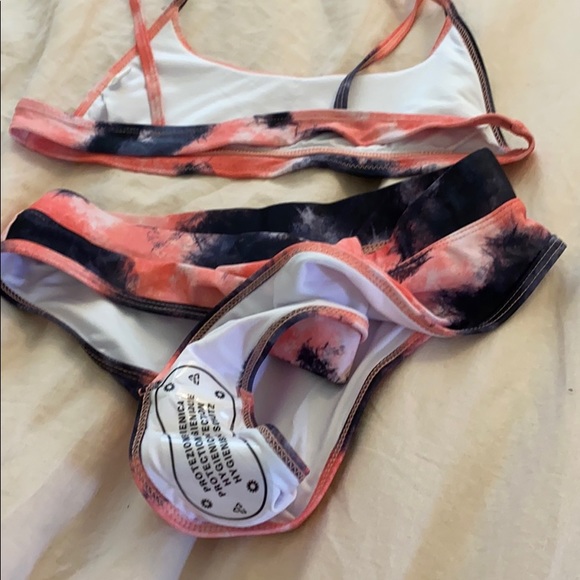 Unbranded tie-died high waisted cheeky bikini - Picture 3 of 3
